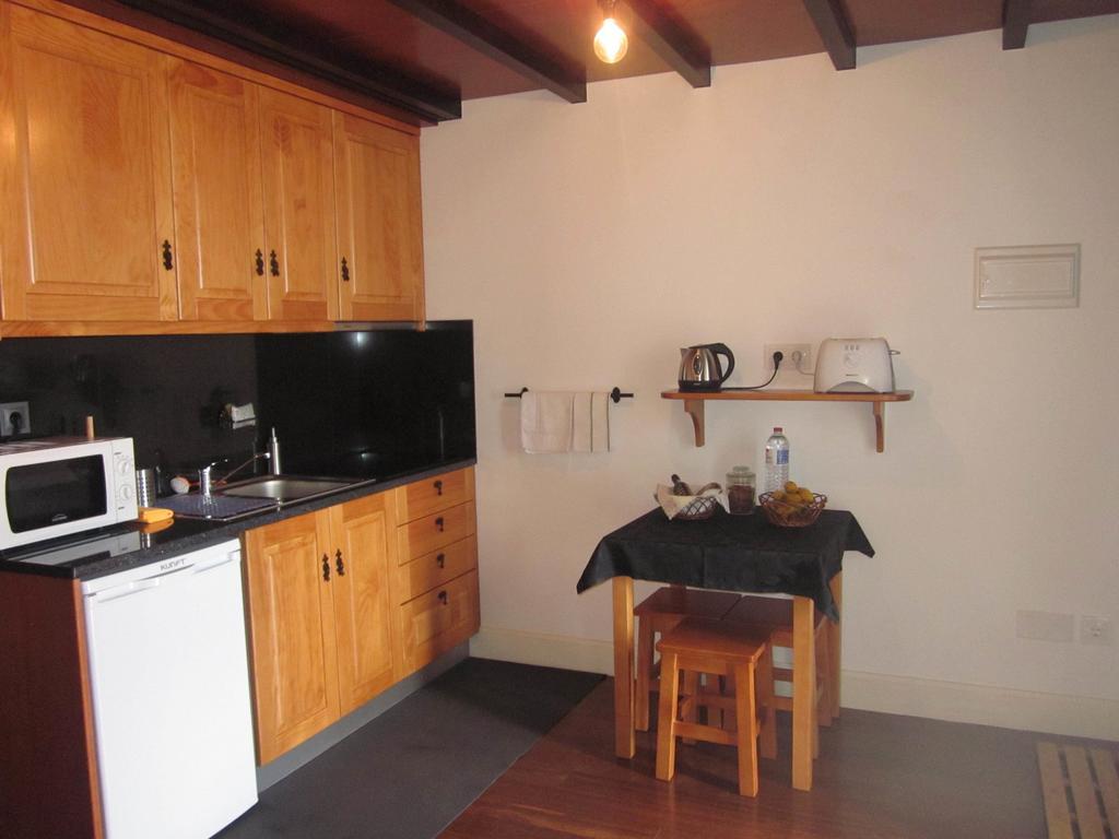 Refugio Do Santa Villa Calheta  Rum bild